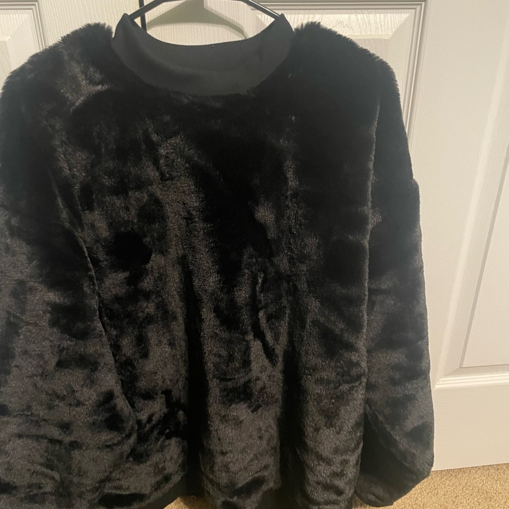 ASOS  Men’s Faux fur  sweater